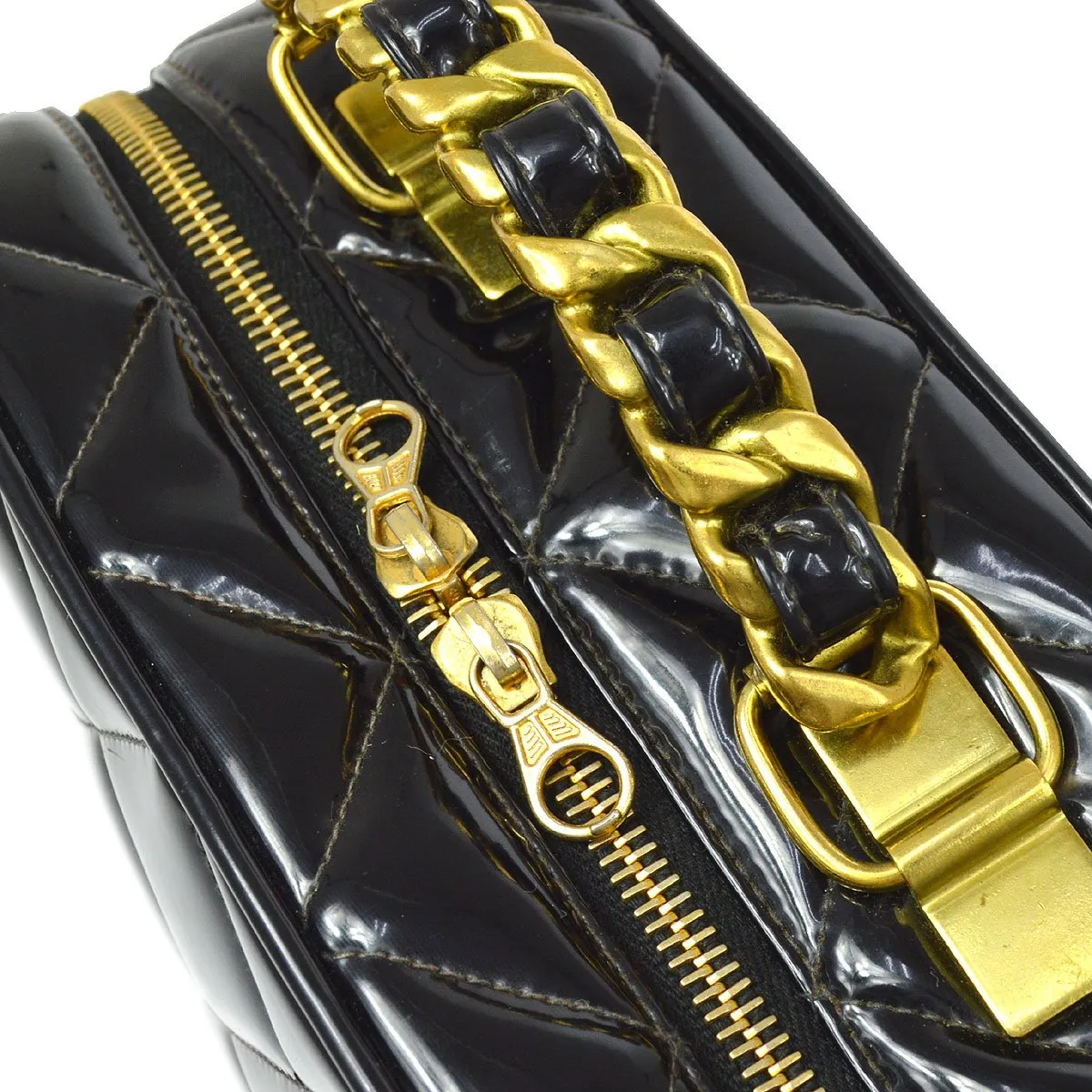CHANEL 1994-1996 Black Patent Leather Quilted 2way Bag Medium AK38569i