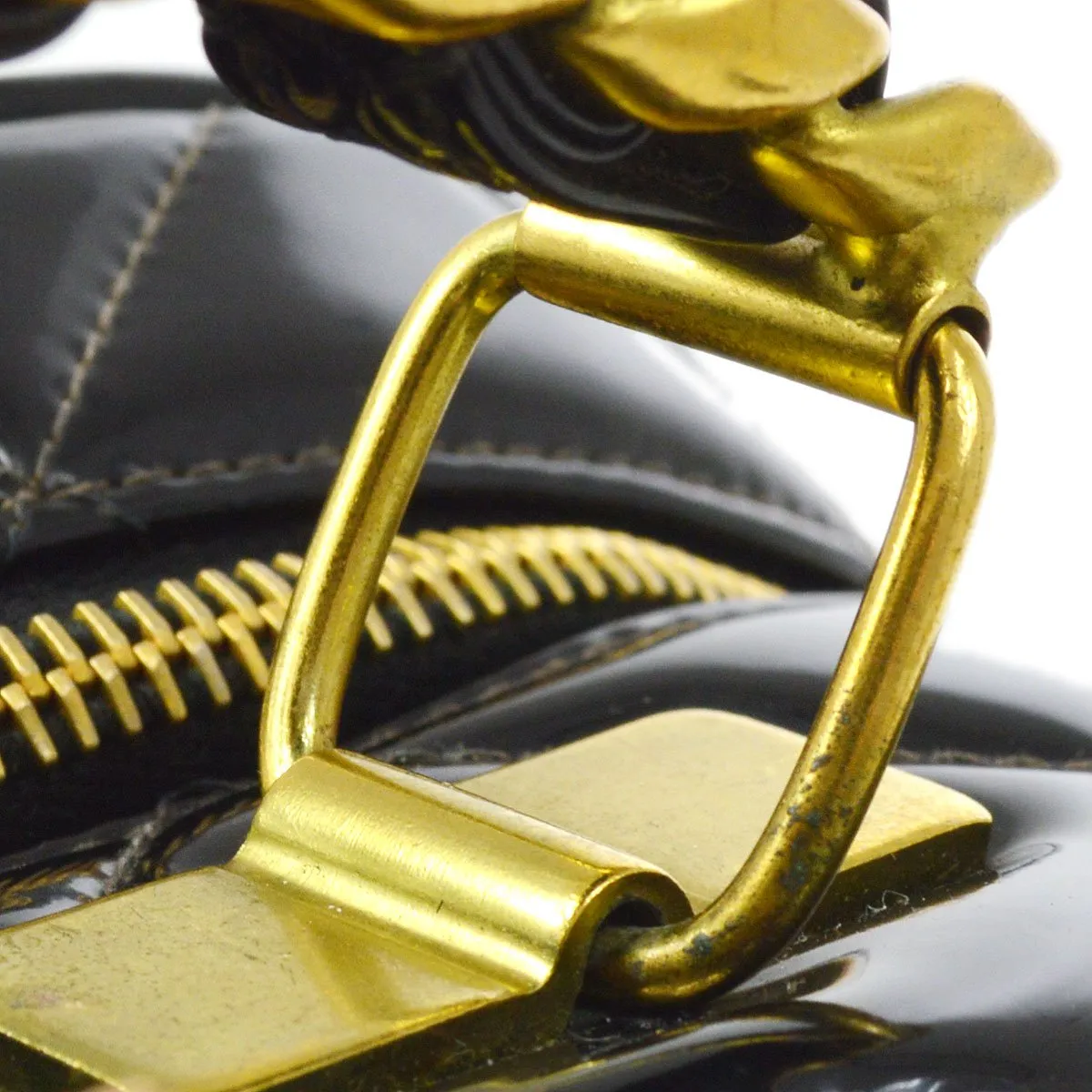 CHANEL 1994-1996 Black Patent Leather Quilted 2way Bag Medium AK38569i