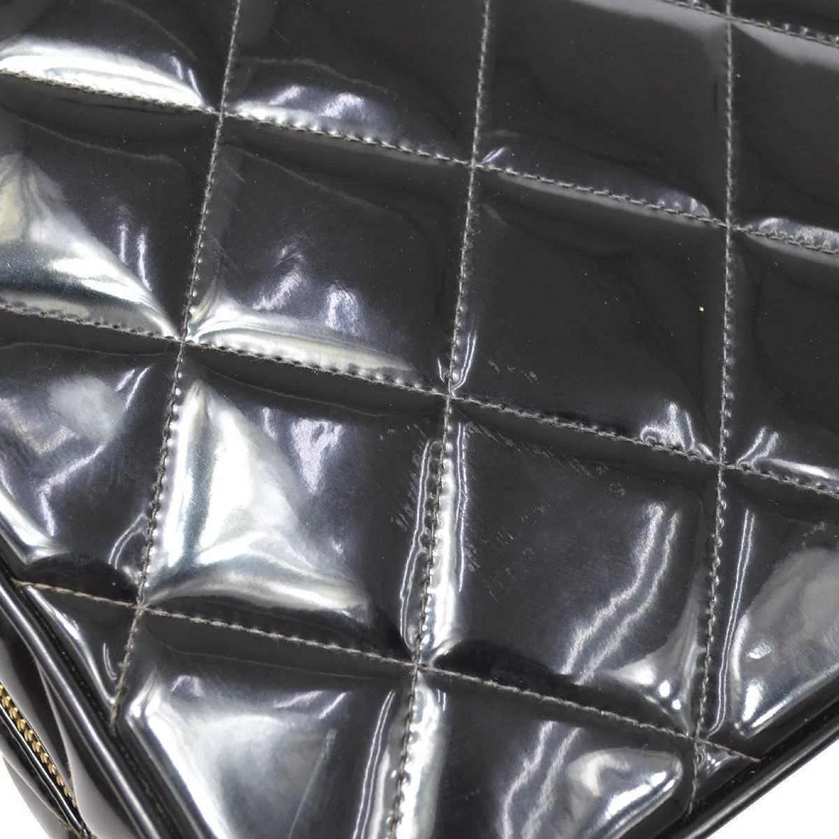 CHANEL 1994-1996 Black Patent Leather Quilted 2way Bag Medium AK38569i