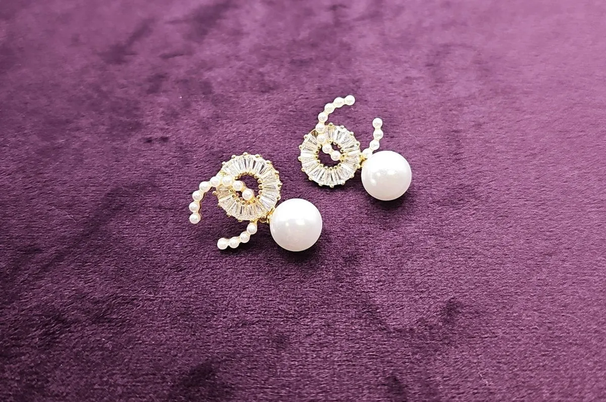 Ivory Pearl & Diamanté Drop Earring