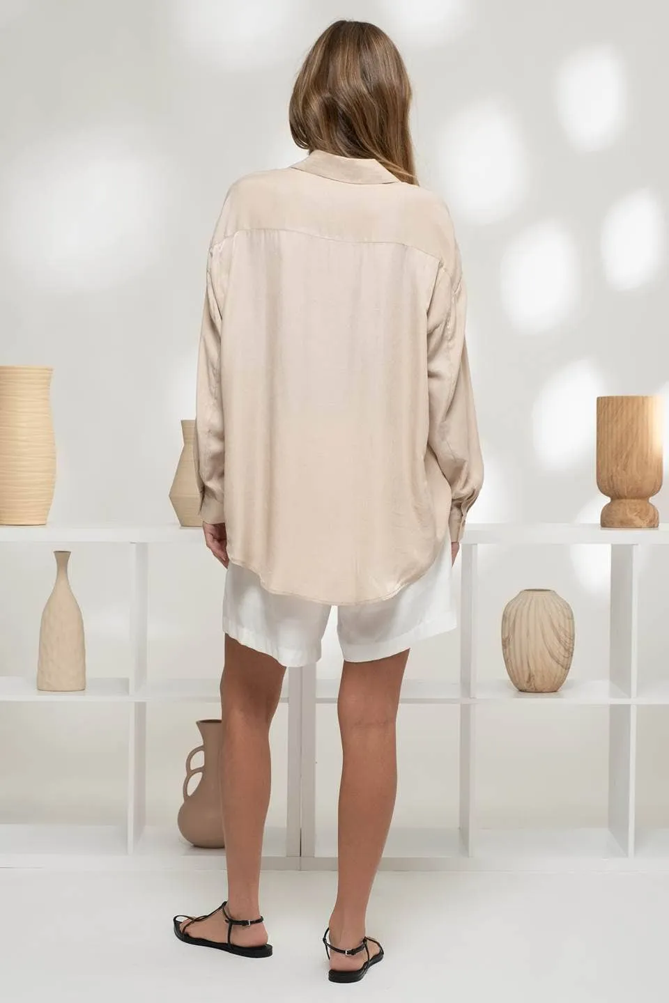 OVERSIZED BUTTON DOWN LONG SLEEVE SHIRT